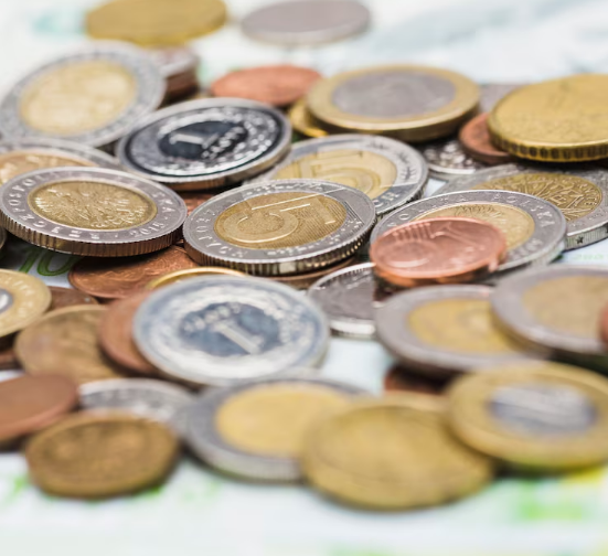 Direitos do Consumidor em Restaurantes e Festas de Fim de Ano: Taxas, Cobranças e Gorjetas